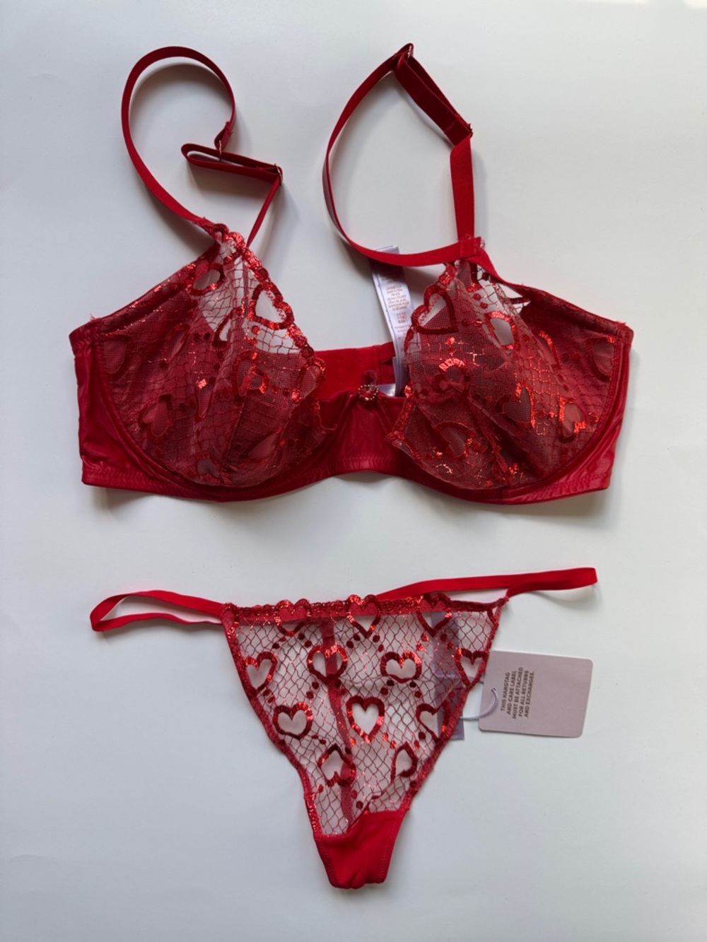 Fenty Red Heart Lace Underwire Bra and bottom